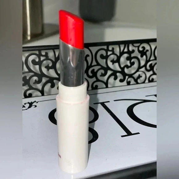 PERSONA E- BALM TINTED LIP HYDRATION IN THE COLOR MANIFEST - Picture 6 of 8